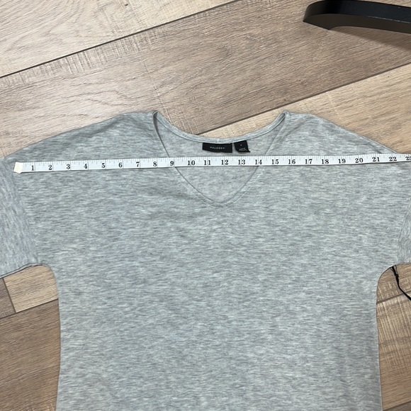 Halogen Heather Gray Bell Sleeve Sweater with Black and Red Ties at Sleeve SZ S - Picture 10 of 10